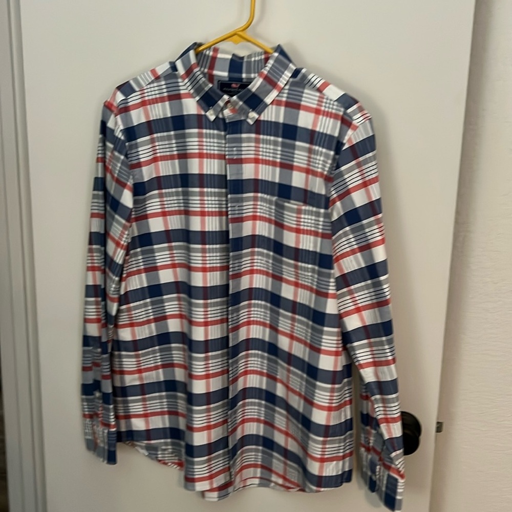 Vinyard Vines slim fit Murray button down shirt, red, whit & blue plaid!